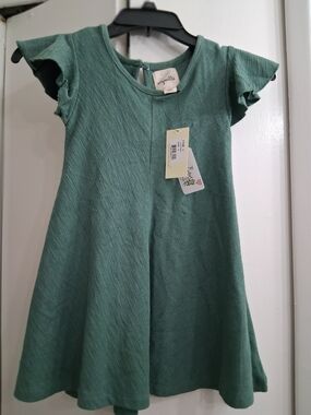 Girls' Textured Green Flutter-Sleeve Dress